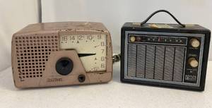 lot 91 image: Group Of Vintage Radios Including Travler And Arvin Transistor Radio (Untested)