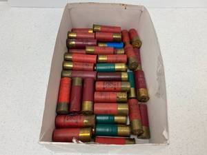 lot 104 image: Box Of Vintage Shotgun Shells