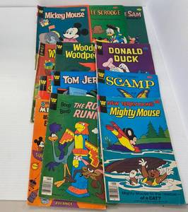 lot 116 image: Group Of Vintage 35 Cent Walt Disney Comic Books