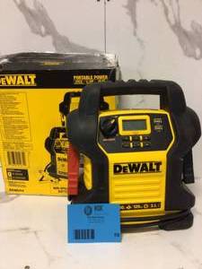 DEWALT 1400 Peak Amp Portable Car Jump Starter with Digital Compressor