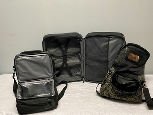 lot 36 image: 1 SUITE CASE 2 BAGS