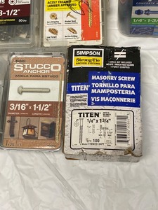 lot 22 image: 10 BOX OF CONSTRUCTION SCREWS