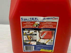 lot 6 image: 5 GALLON GAS CAN