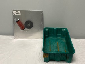 lot 23 image: MARSHALLTOWN 13 ALUMINUM HAWK AND BUCKET