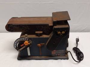 lot 51 image: RYOBI BD 4600 4 x 36 BELT & 6 DISC SANDER