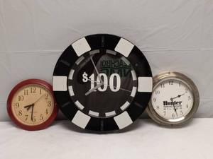 lot 43 image: 3 CLOCKS