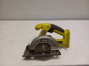 lot 40 image: RYOBI CORDLESS CIRCULAR SAW