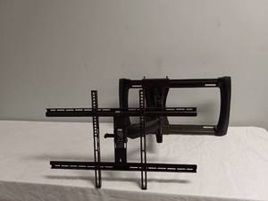 lot 74 image: TV WALL MOUNT
