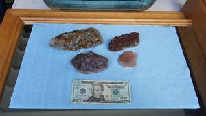 lot 4 image: collectible mineralsrocks