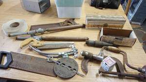 lot 86 image: Vintage hand tools etc.