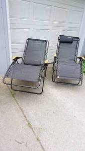 lot 82 image: Set of two Cabelas free weight outdoor lounge chairs