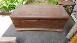 lot 108 image: Antique Cedar Chest by CASWELL-RUNYAN Company