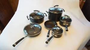 lot 130 image: CIRCULON pots and pans