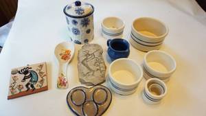 lot 139 image: Mixed lot of blue pottery etc