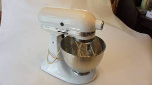 lot 155 image: KitchenAid classic electric mixer