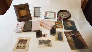 lot 165 image: Vintage photo frames, clutch purses etc.