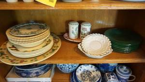lot 173 image: Set of six Vaseline uranium 8 inch platesmint, Titian Ware, porcelain dishes etc.
