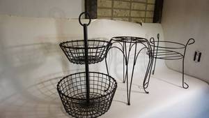 lot 192 image: Wrought iron home decor