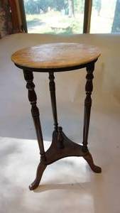 lot 254 image: Marble top plant stand 27 inches tall