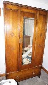 lot 265 image: Beautiful solid oak armoire includes contents 40 x 16 x 76 tall