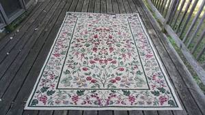 lot 274 image: 64 inch wide floral rug