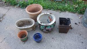 lot 280 image: Variety of flower pots with most being ceramicpottery