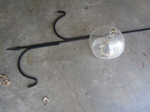 Shepherds Hook, Feeder