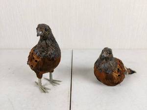 lot 60 image: Pair of Standing and Sitting Bird Dcor