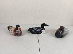 lot 64 image: Collection of 3 Decorative Duck and Loon Figurines