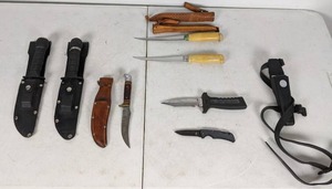 lot 119 image: Collection of Knives