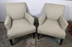 lot 117 image: Beautiful Pair of Armchairs