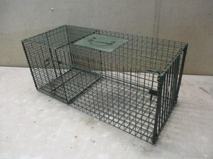 Medium sized live trap- like new