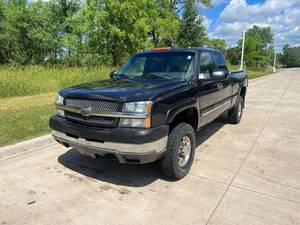 2004 CHEVROLET 2500 HD 6.6L TURBO DIESEL 4X4