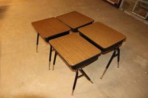 4 Student Desks