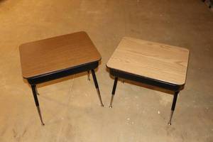 2 Student Desks