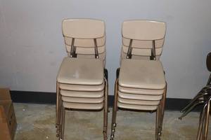 10 Student Chairs