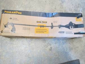 Poulan Pro 17 28cc 2-Cycle Gas Str...