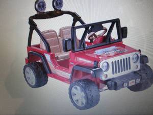 Power Wheels 12V Classic Red Jeep W...