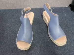 Journee Collection Womens Crew Wed...