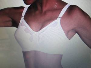 Bali Flower Underwire Bra NWT 42DDD...