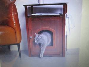 Cat Washroom End Table open box Ret...