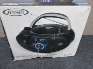 Jensen CD Player with AMFM Radio a...