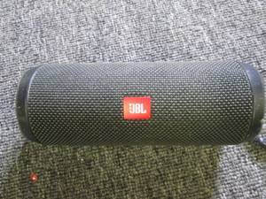 lot 13 image: JBL flip 4 powers on ...