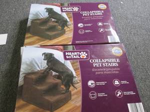 lot 73 image: 2 heart to tail collapsible pet sta...