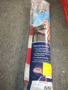 lot 85 image: flag kit ...