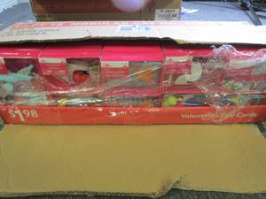 lot 91 image: box of 30 valentines days cards ...