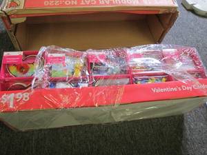 lot 92 image: box of 30 valentines days cards ...