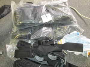 lot 103 image: 5 bags of lifting straps and gloves...