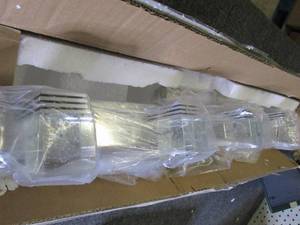 lot 199 image: LED light fixture ...