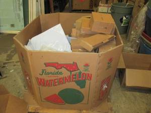 lot 253 image: pallet of misc items uninspected pl...